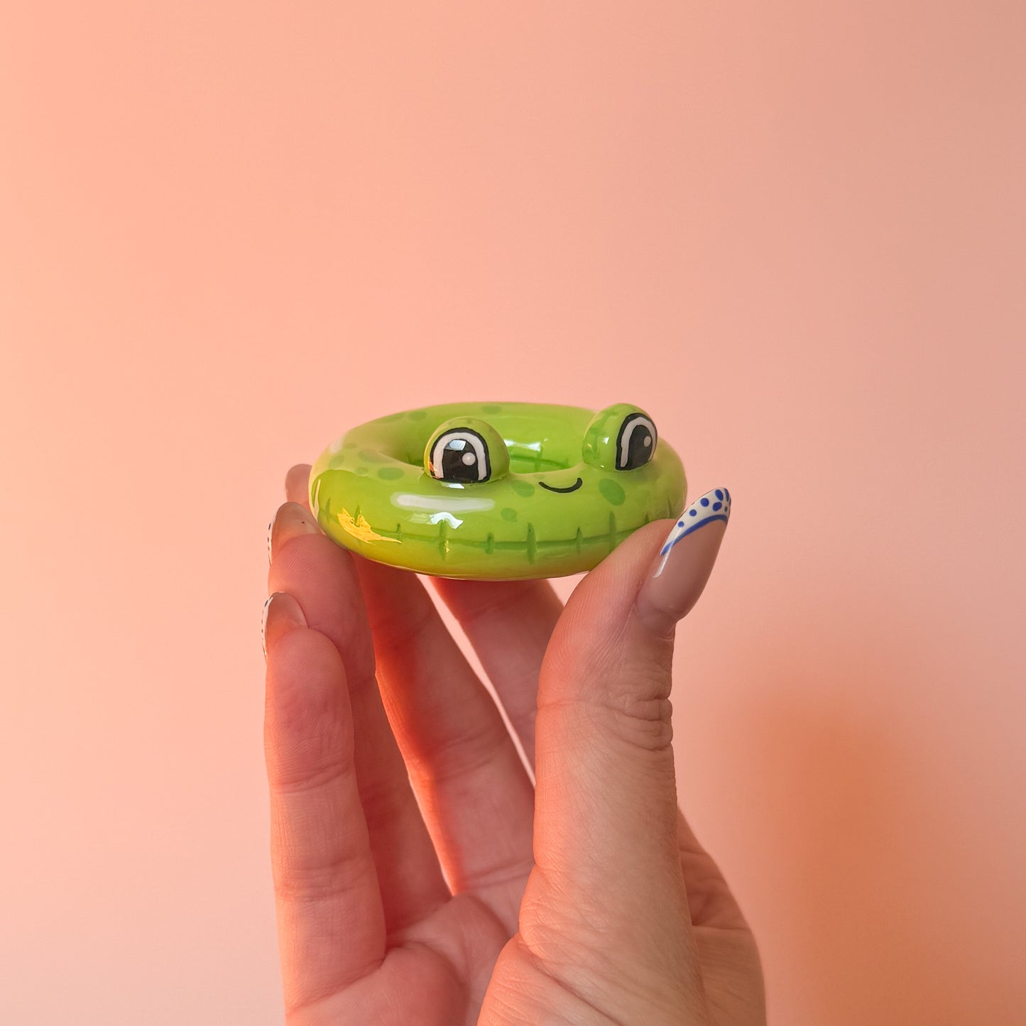 Frog Pool Floatie Ring Holder