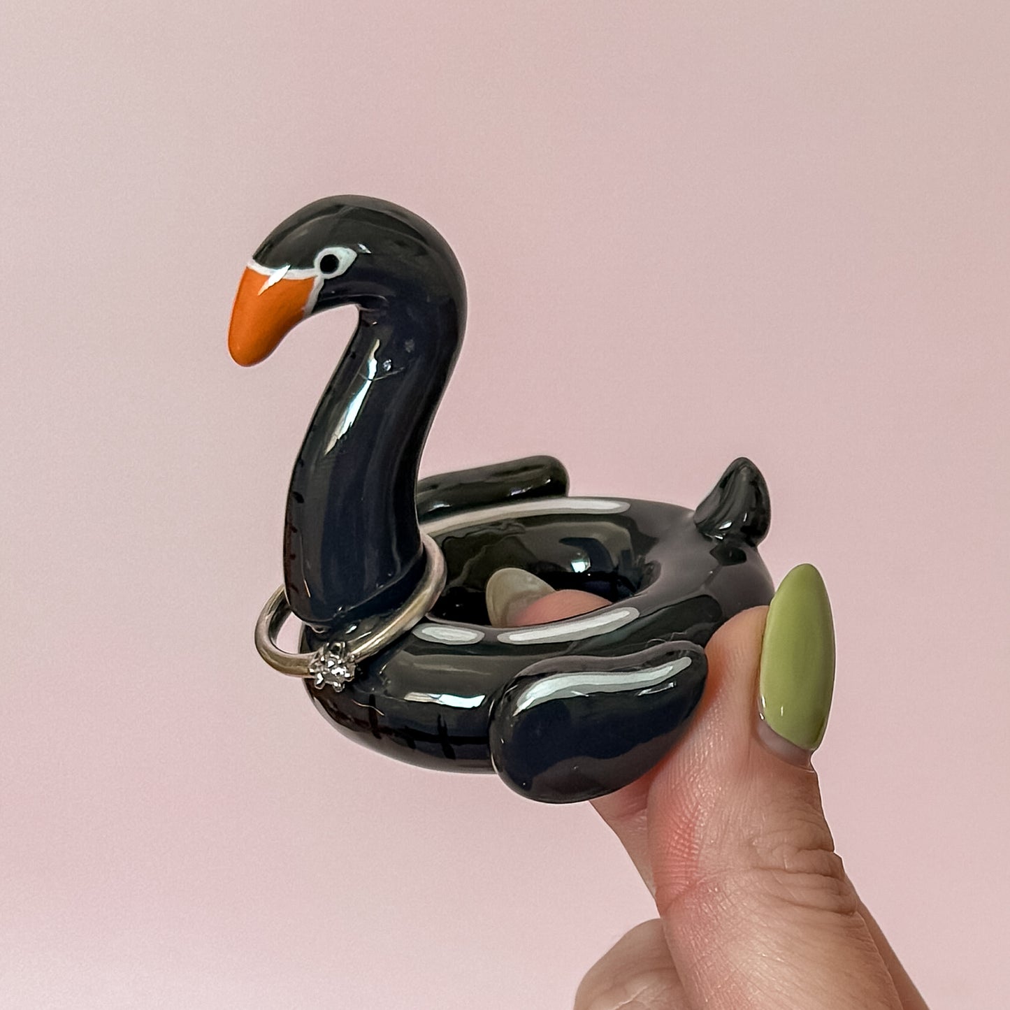 Black Swan Pool Floatie Ring Holder