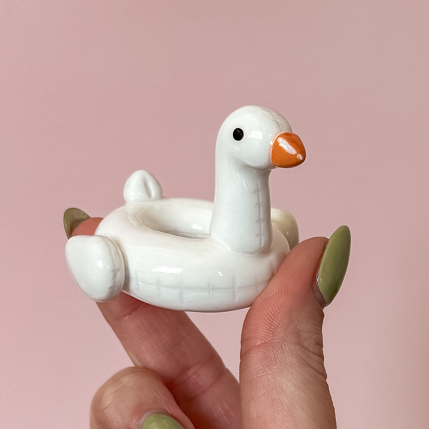 Goose Pool Floatie Ring Holder