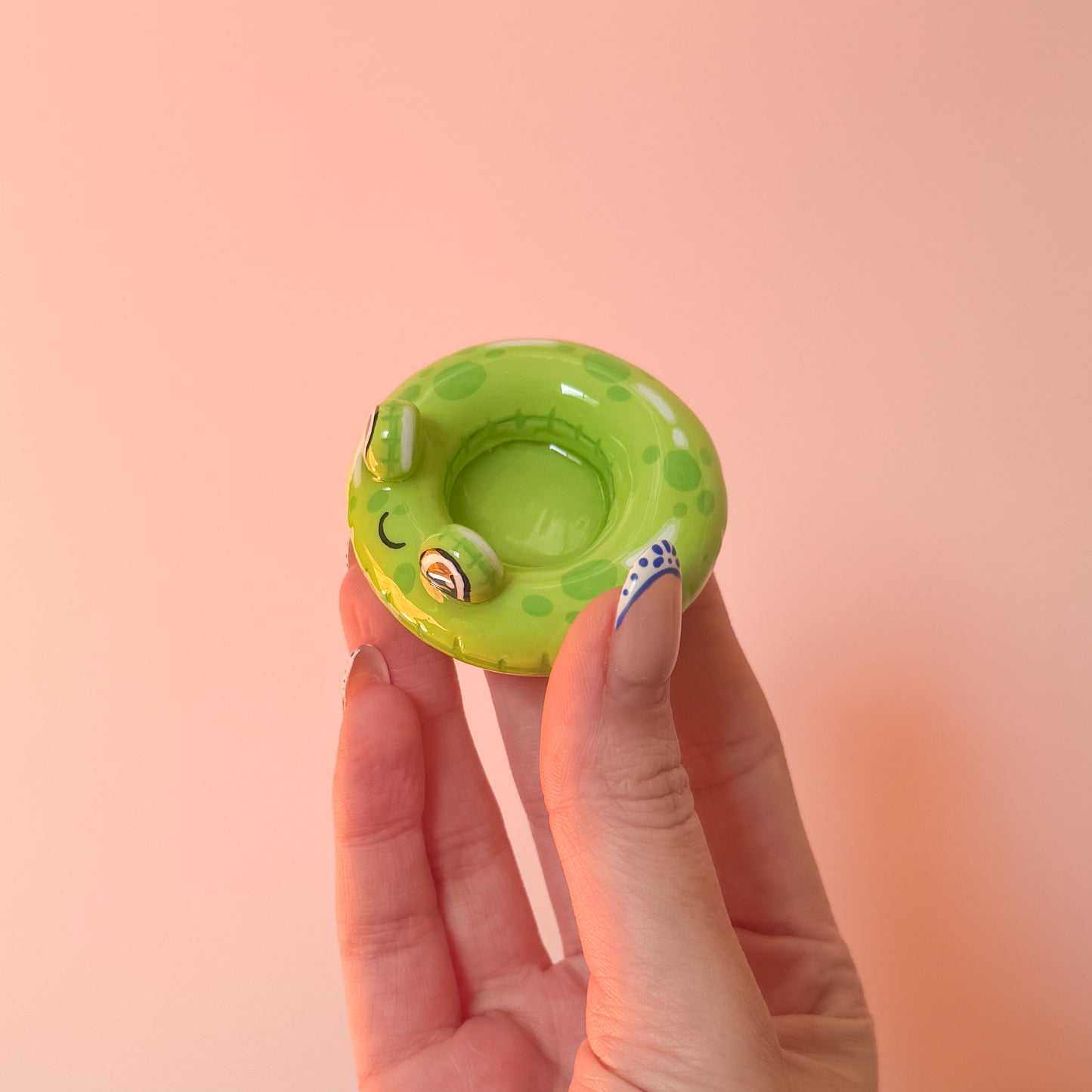 Frog Pool Floatie Ring Holder